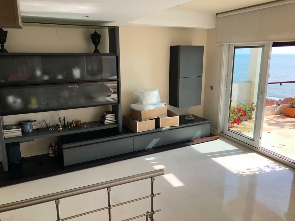 Atico-Duplex Primera Linea De Playa En El Centro De Estepona Dış mekan fotoğraf
