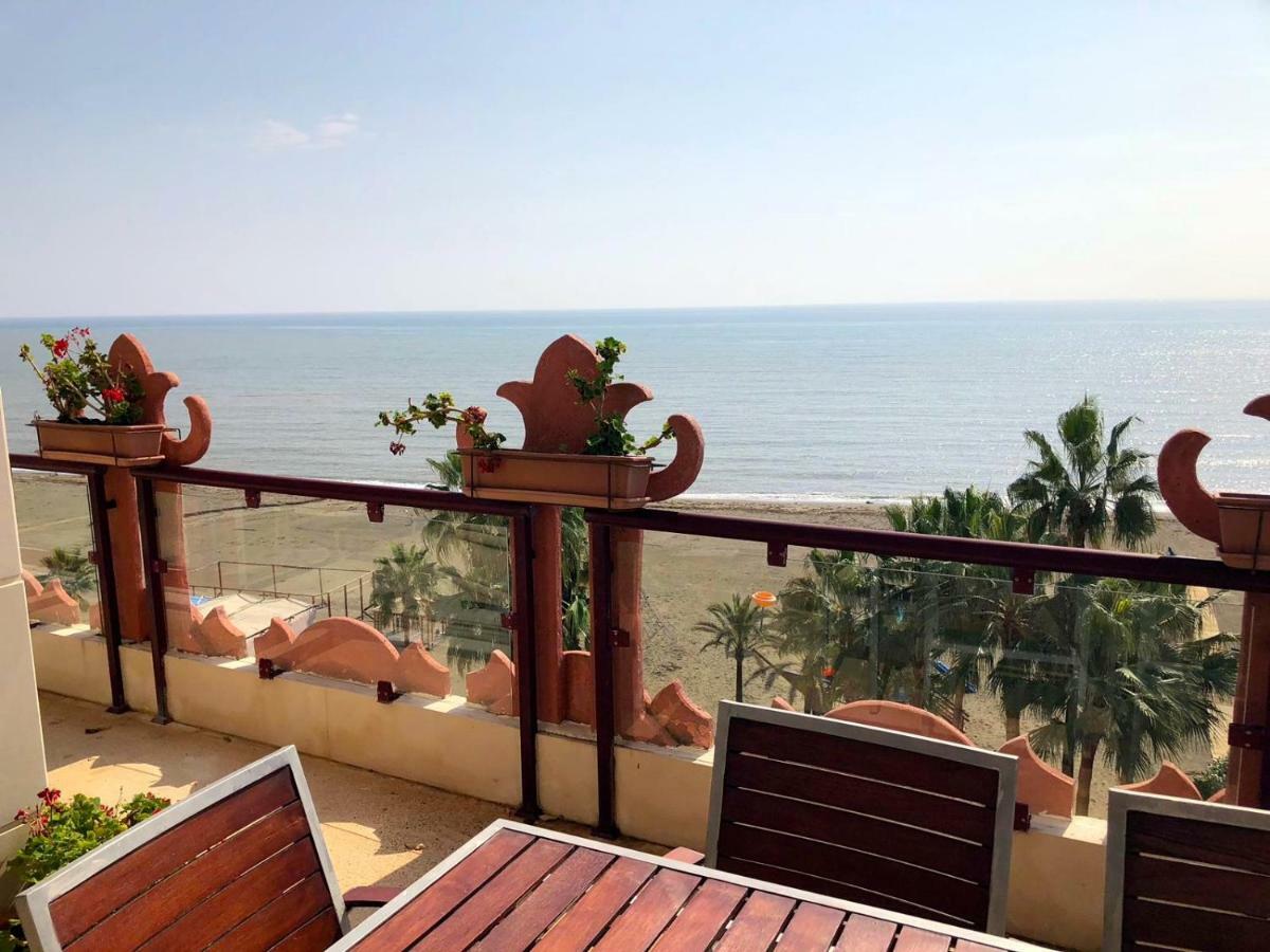 Atico-Duplex Primera Linea De Playa En El Centro De Estepona Dış mekan fotoğraf