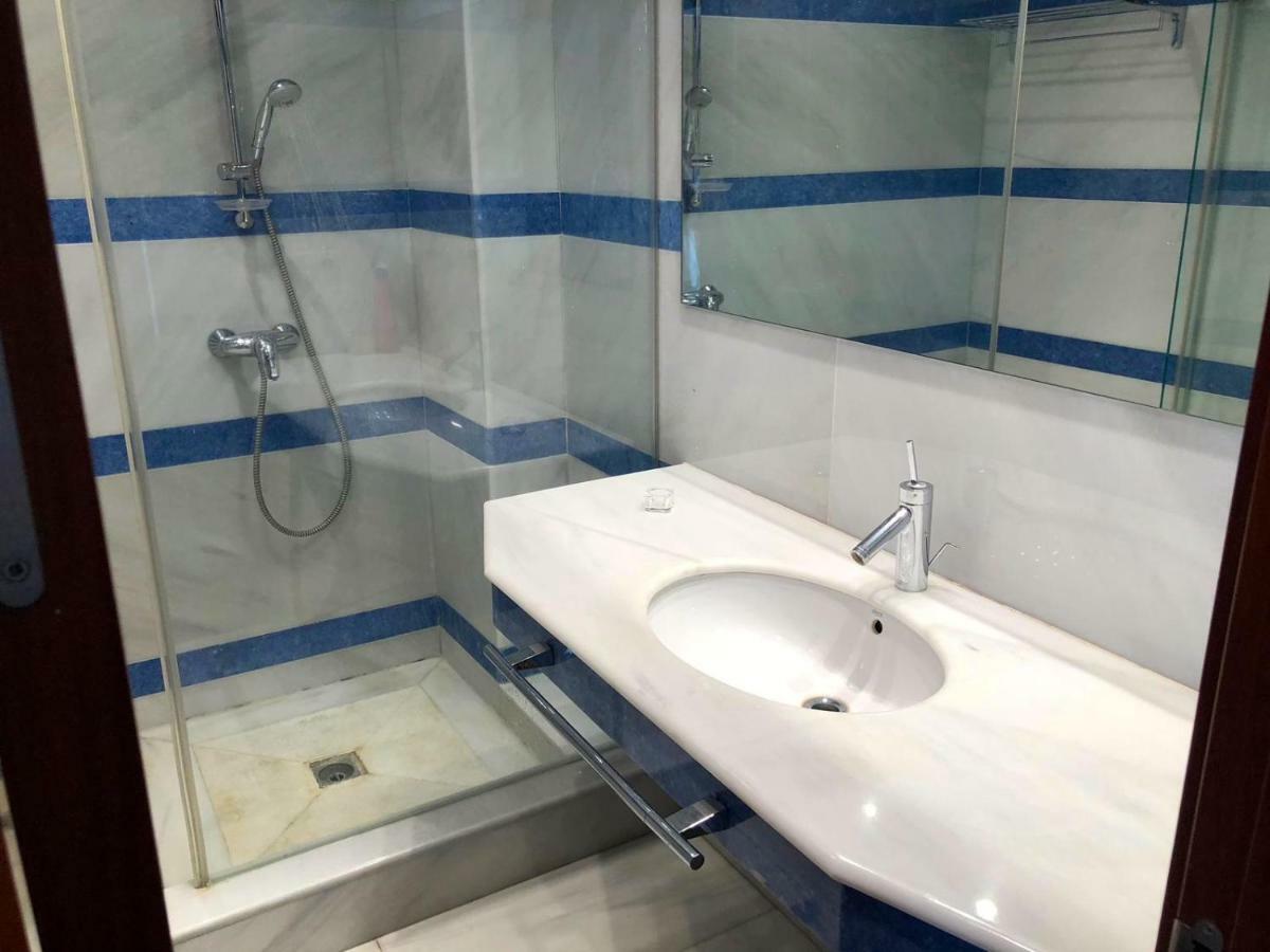 Atico-Duplex Primera Linea De Playa En El Centro De Estepona Dış mekan fotoğraf