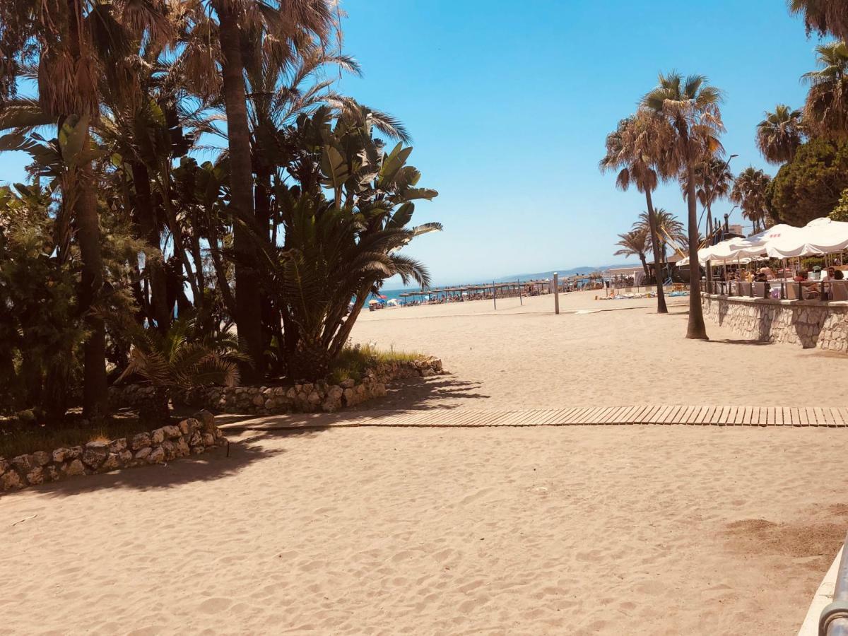 Atico-Duplex Primera Linea De Playa En El Centro De Estepona Dış mekan fotoğraf